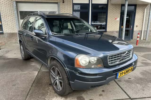 Volvo XC90 (2008) thumbnail 1