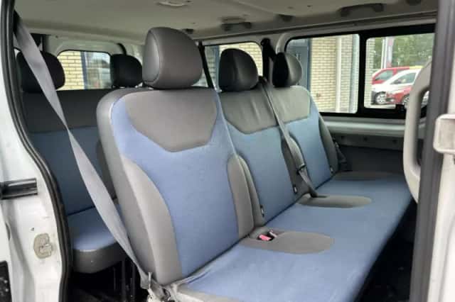 Renault Trafic (2013) thumbnail 4