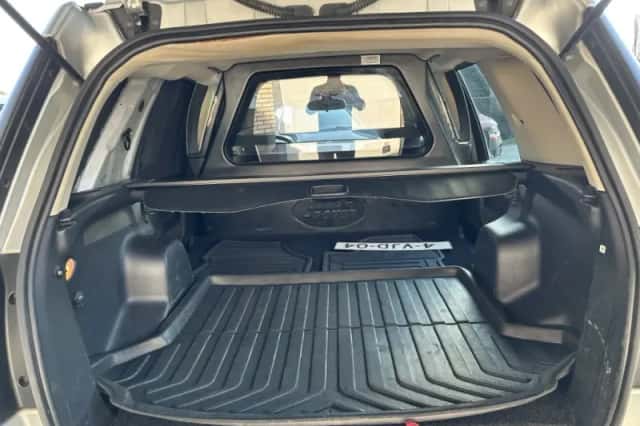 Land Rover Freelander (2010) thumbnail 3