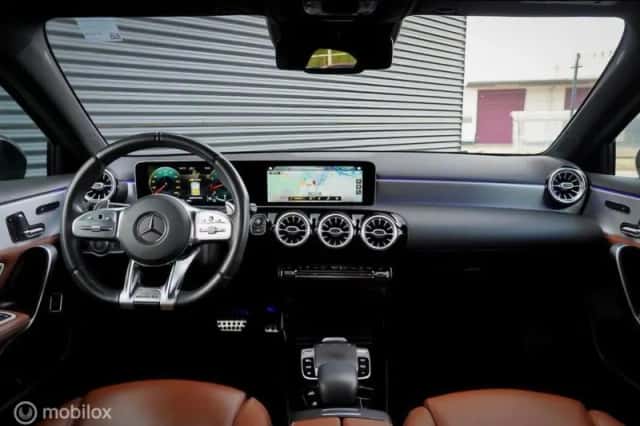 Mercedes-Benz A-Klasse (2019) thumbnail 2