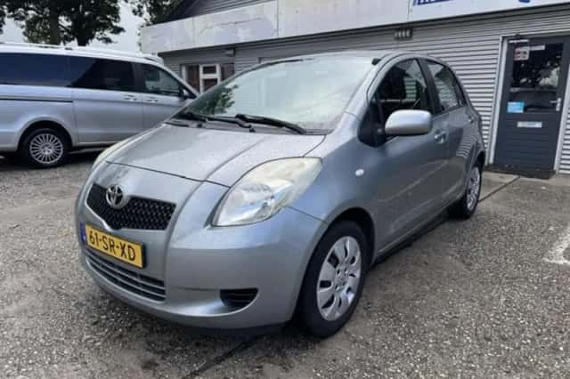 Toyota Yaris (2006) thumbnail 1