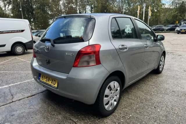 Toyota Yaris (2006) thumbnail 5