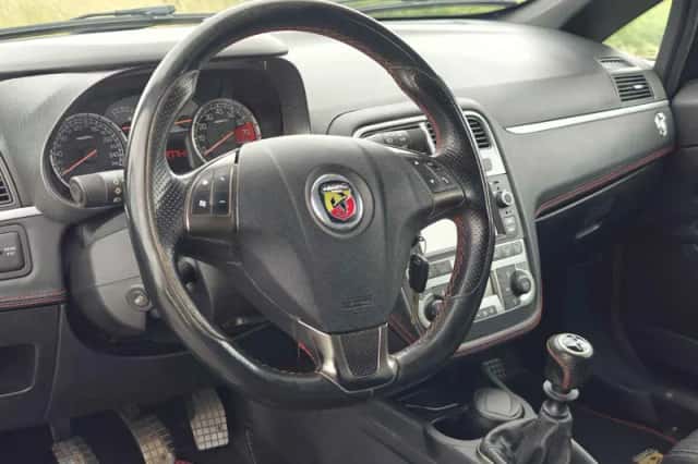 Fiat Grande Punto (2009) thumbnail 2