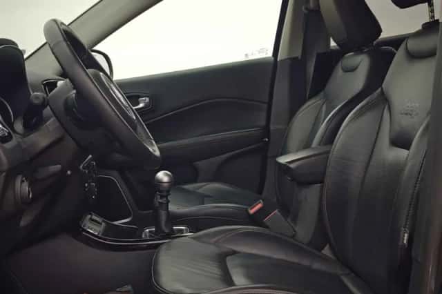Jeep Compass (2018) thumbnail 3