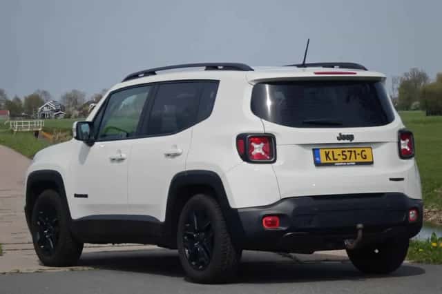 Jeep Renegade (2016) thumbnail 6