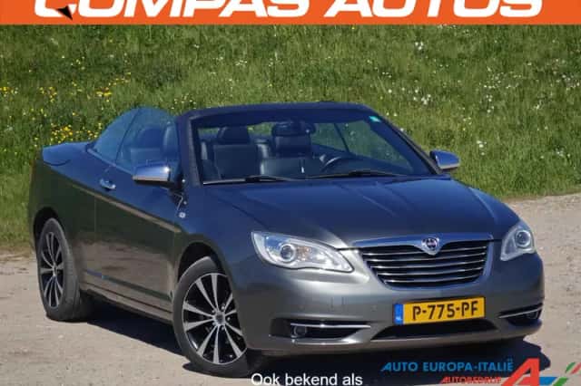 Lancia Flavia (2012) thumbnail 1