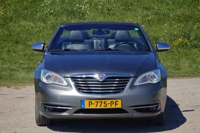Lancia Flavia (2012) thumbnail 5
