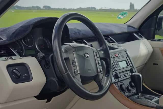 Land Rover Range Rover Sport (2006) thumbnail 2