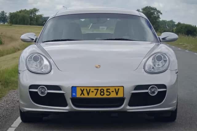 Porsche Cayman (2006) thumbnail 4