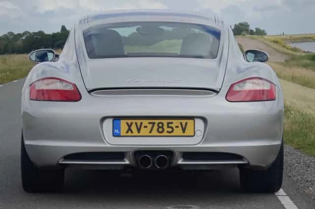Porsche Cayman (2006) thumbnail 5
