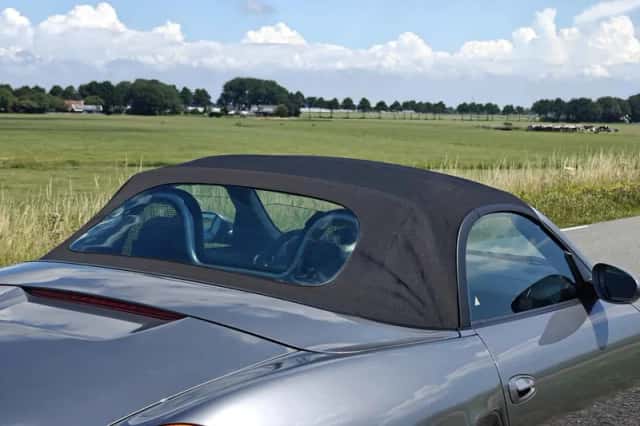 Porsche Boxster (2001) thumbnail 6