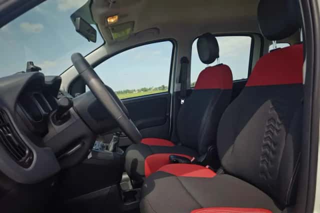 Fiat Panda (2017) thumbnail 2