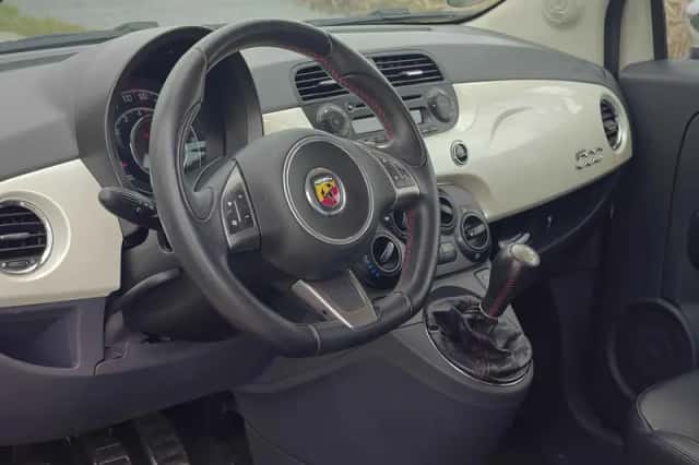Fiat 500 (2011) thumbnail 2