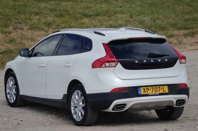 Volvo V40 Cross Country (2019) thumbnail 5