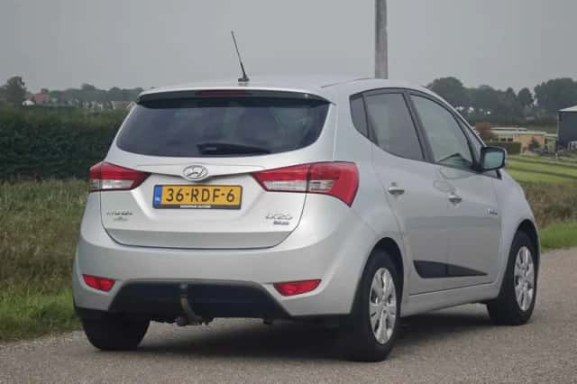 Hyundai ix20 (2011) thumbnail 5