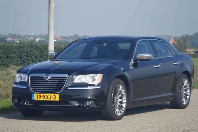 Lancia Thema (2012) thumbnail 5