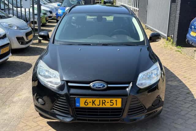 Ford Focus (2013) thumbnail 5