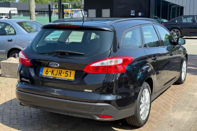 Ford Focus (2013) thumbnail 6