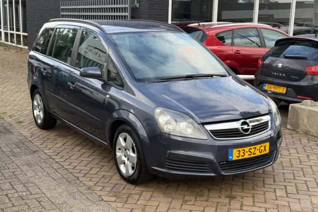 Opel Zafira (2006) thumbnail 6