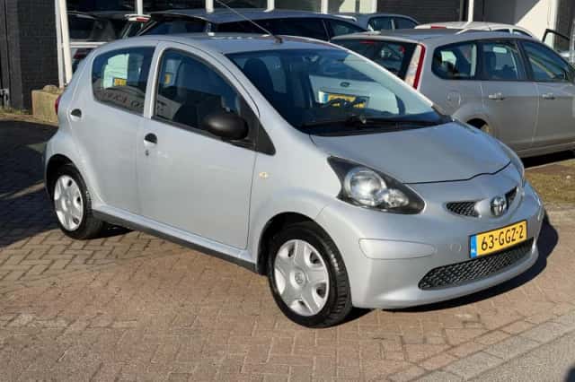 Toyota Aygo (2008) thumbnail 6