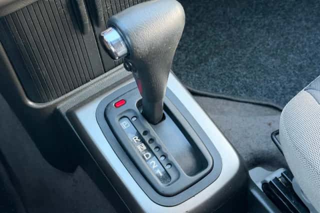 Nissan X-Trail (2005) thumbnail 3