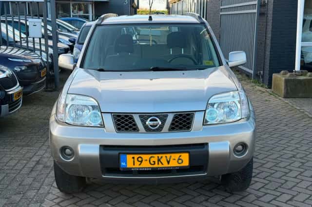 Nissan X-Trail (2005) thumbnail 5