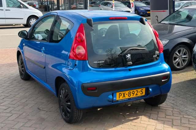 Peugeot 107 (2009) thumbnail 3