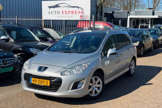 Peugeot 308 (2013) thumbnail 1
