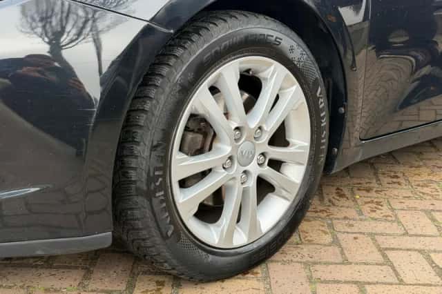 Kia Ceed (2013) thumbnail 3