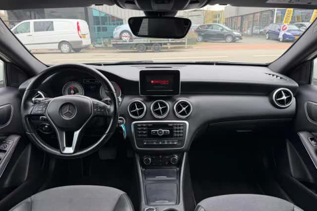 Mercedes-Benz A-Klasse (2014) thumbnail 2