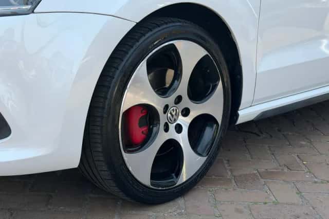 Volkswagen Polo (2013) thumbnail 4