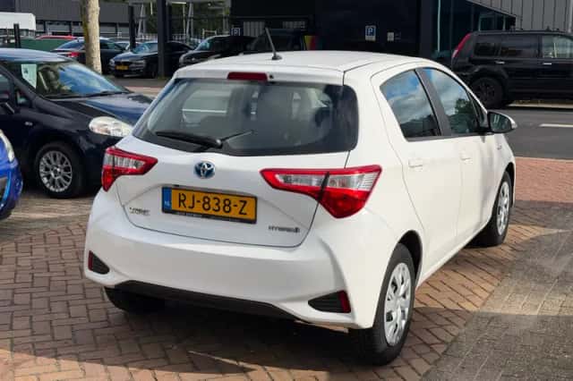 Toyota Yaris (2018) thumbnail 4