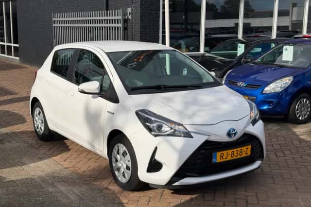 Toyota Yaris (2018) thumbnail 6
