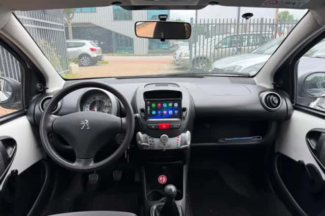 Peugeot 107 (2014) thumbnail 2