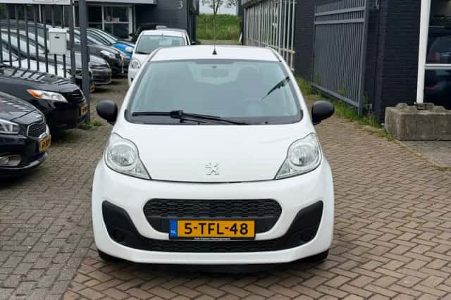 Peugeot 107 (2014) thumbnail 6