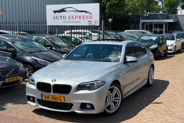 BMW 5-Serie (2016) thumbnail 1