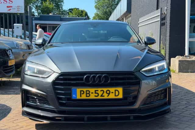 Audi A5 (2017) thumbnail 6