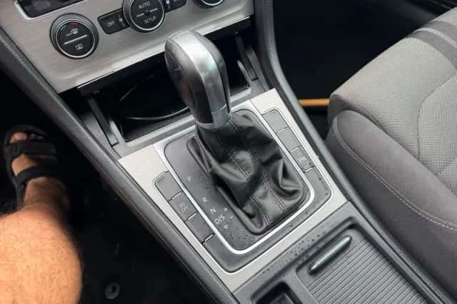 Volkswagen Golf (2014) thumbnail 3