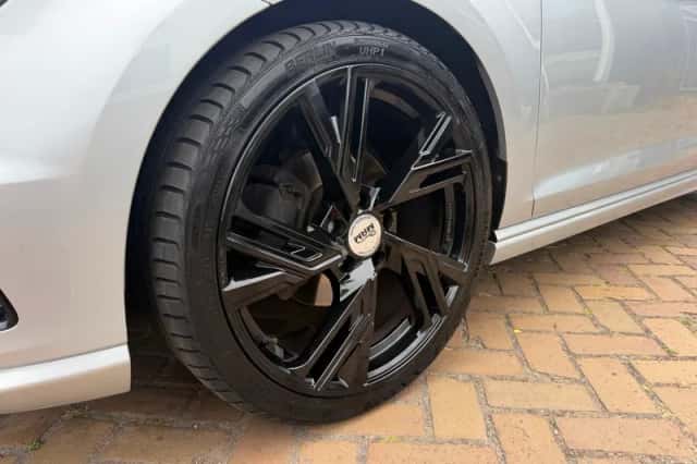Volkswagen Golf (2014) thumbnail 4