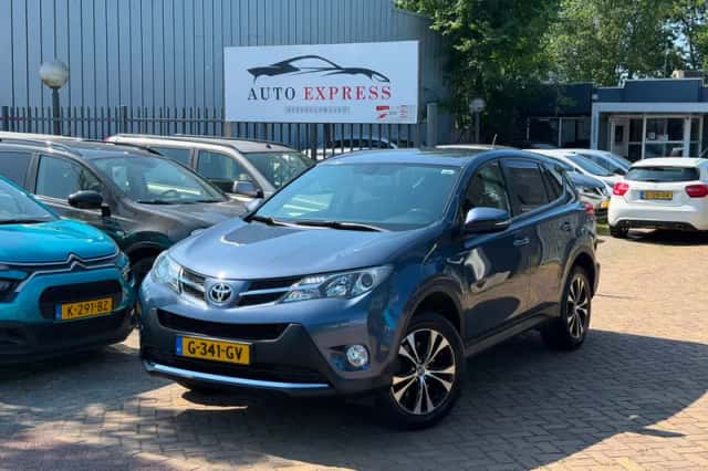 Toyota RAV4 (2014) thumbnail 1