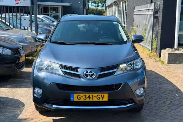 Toyota RAV4 (2014) thumbnail 6