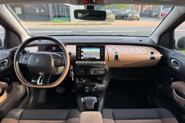 Citroën C4 Cactus (2015) thumbnail 2