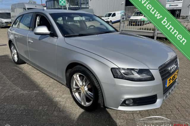 Audi A4 (2009) thumbnail 3