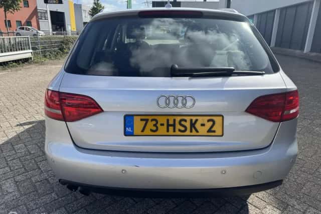 Audi A4 (2009) thumbnail 6