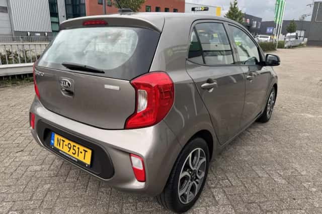 Kia Picanto (2017) thumbnail 5