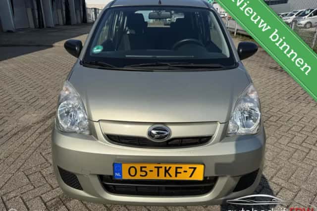 Daihatsu Cuore (2012) thumbnail 2