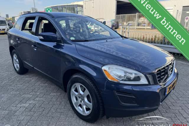 Volvo XC60 (2012) thumbnail 3