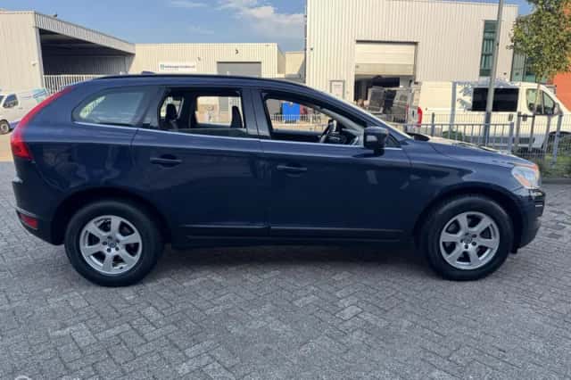 Volvo XC60 (2012) thumbnail 4
