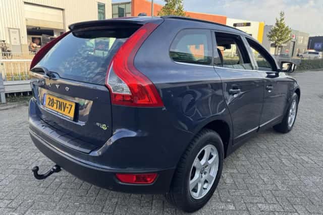 Volvo XC60 (2012) thumbnail 5