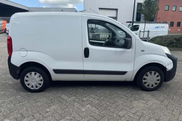 Peugeot Bipper (2008) thumbnail 4